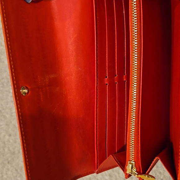 Louis Vuitton vernis glossy monogram leather sarah wallet - Picture 7 of 9